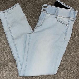 Nine West slim straight sz 10 ultra light wash super stretch